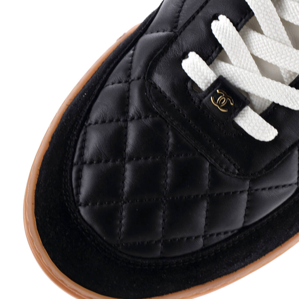 Chanel CC Low-Top Sneakers Quilted Leather and Suede - Picture 5 of 5